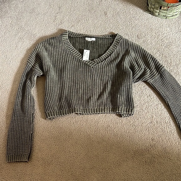 Pretty sweater! originally $55 - Picture 4 of 4